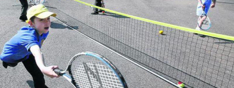Tennis Scotland Schools Roadshow Fund 2020, kids recreational tennis match.